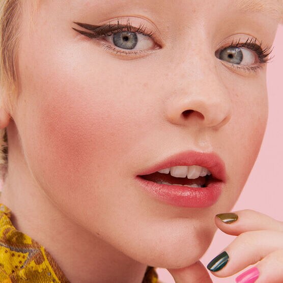 BLUSH WILLA BENEFIT
